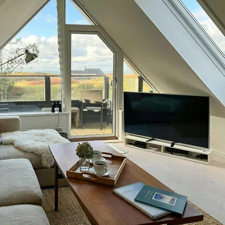 Artist's With North Sea Views *