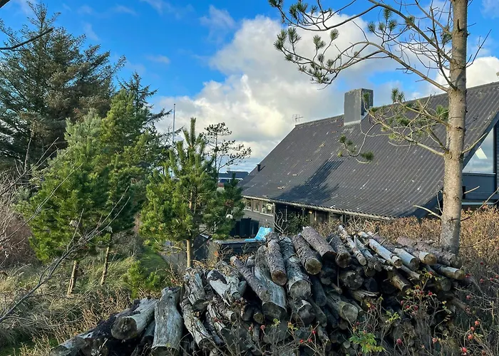 Artist's With North Sea Views